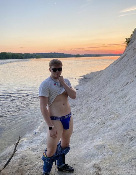 justmyless modelo atractivo imágenes