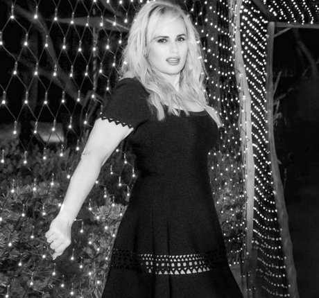 Rebel Wilson modèle xxx photos