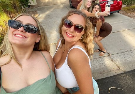 Julia G estrella caliente foto