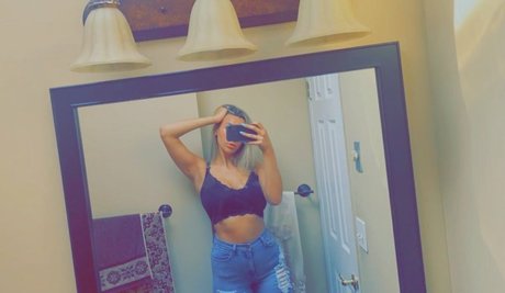 Livipip porn model archive