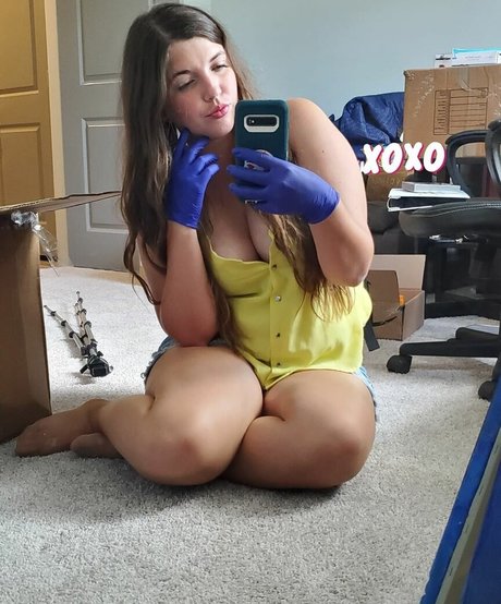 Lisa ASMR adult actress photo