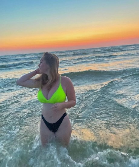 Hailey F meilleur modèle img