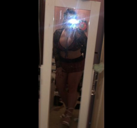 Emily J modelo porno fotos