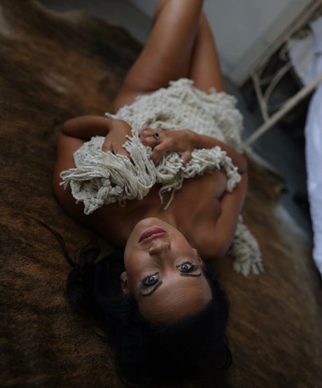 Shaina Wiggins actriz sexual fotos