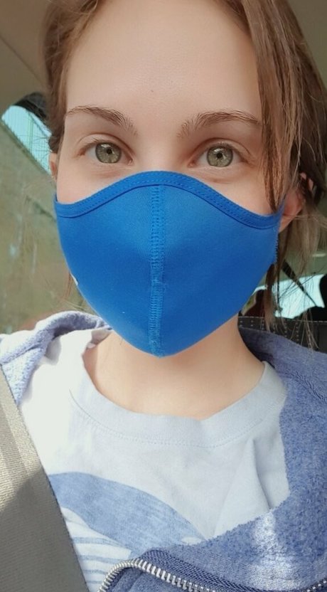 Aleenaxlaced actrice sexy des photos