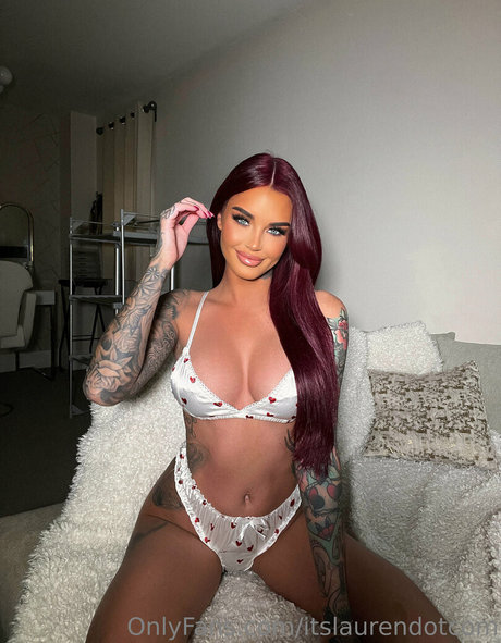 Itslaurendotcom model perfect photos