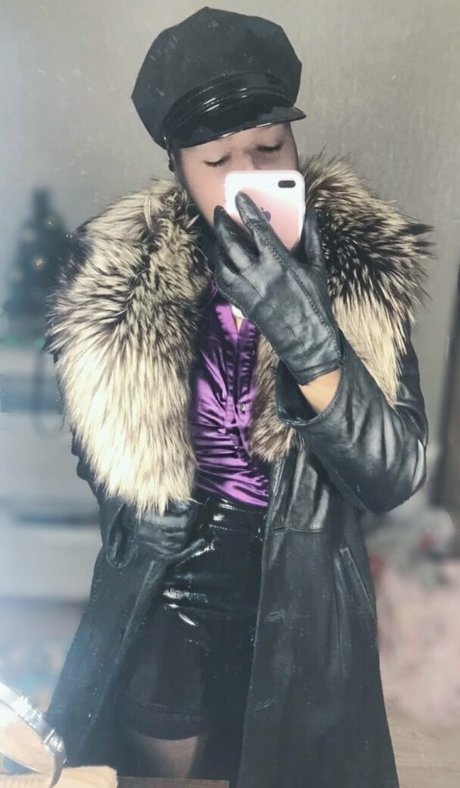 julisunrise official modelo exclusivo imagen