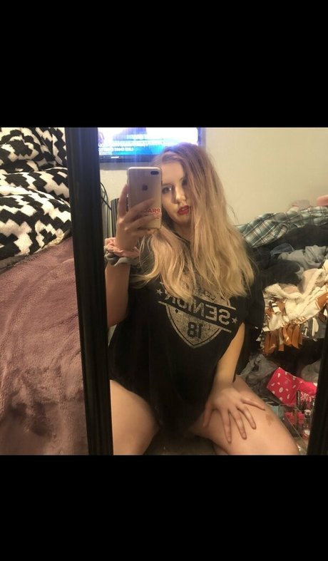 nikoletlarie modelo hermosa imagen