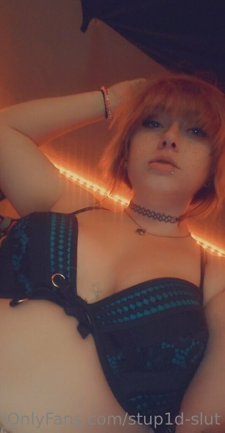 stup1d slut modelo gratis archivo