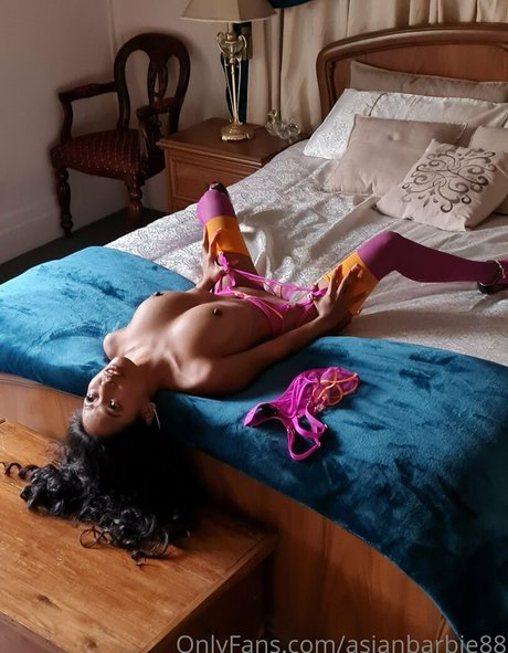 asianbarbie88 modelo desnuda recopilación