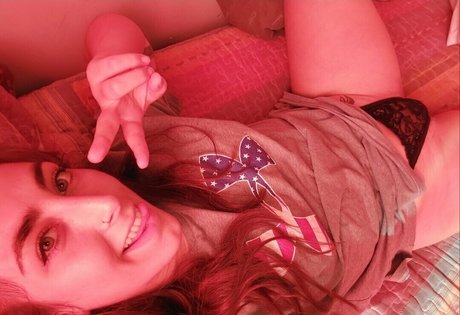 softhney pretty pornstar pics