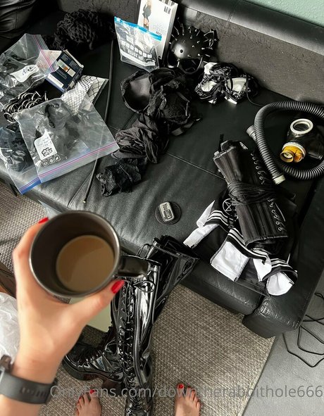 downtherabbithole666 estrella porno agradable foto