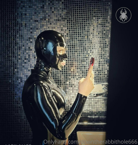 downtherabbithole666 sexe star archive