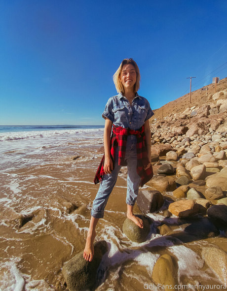 annyaurora estrella del arte imágenes