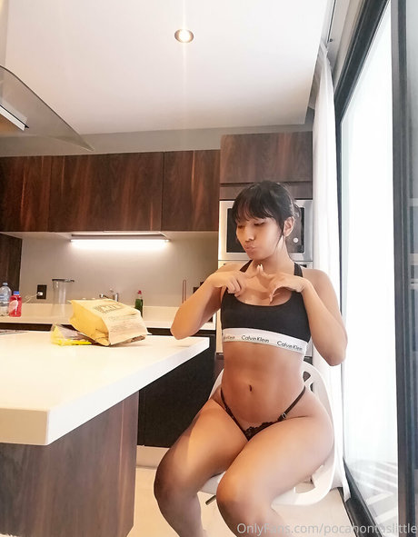 pocahontaslittle jolie star du porno photo