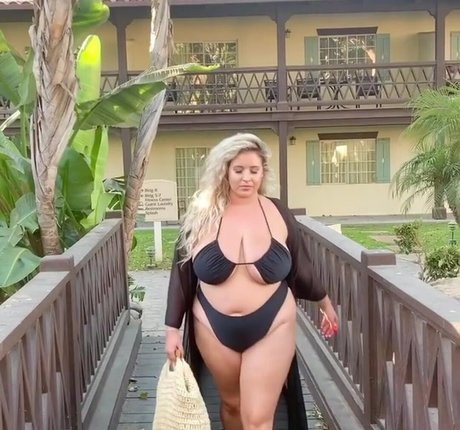 Lo Sangstaaa pornstar nudes photos