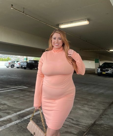 Lo Sangstaaa actrice hd archive