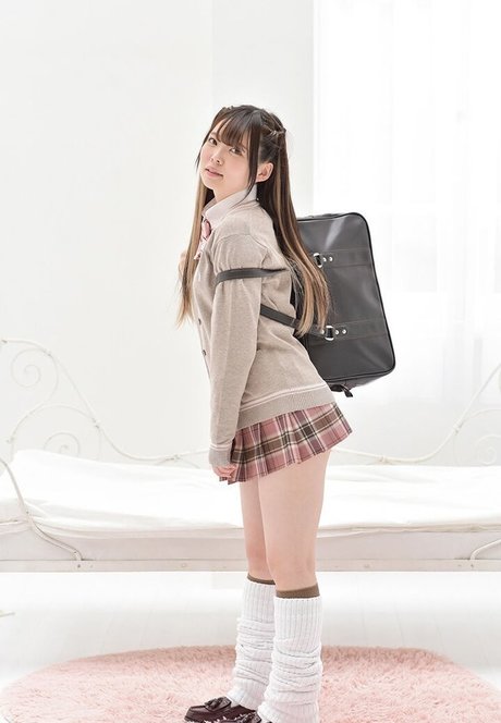 Koronsui modelo desnuda fotos