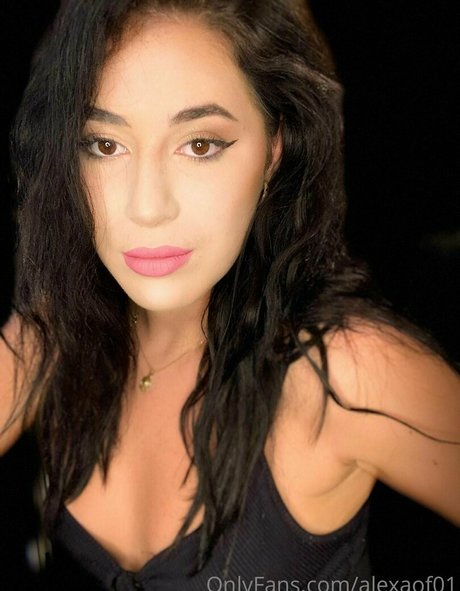 alexaof01 pretty star pic