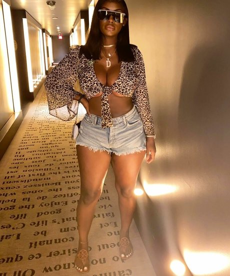 NonnieBaby libre de estrellas recopilación