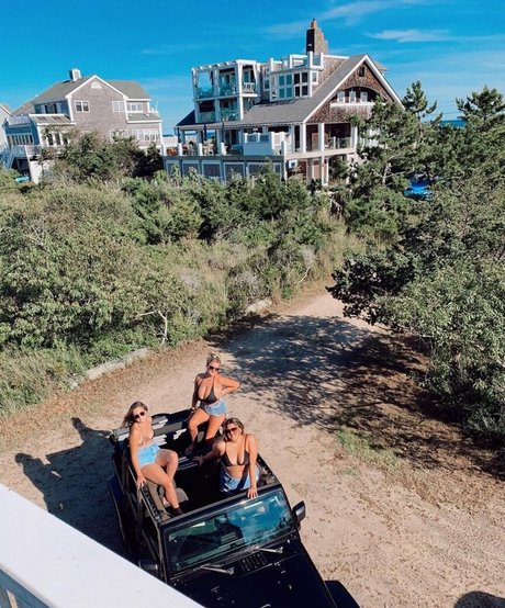 Emma Greenshields modelo hermosa galerías