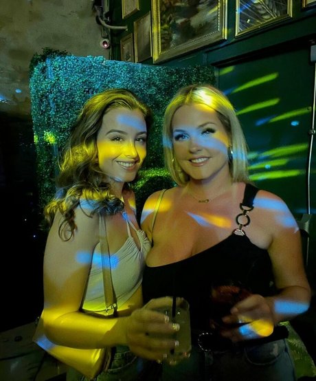 Emma Greenshields desnudos de estrellas galería