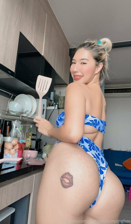 chocolatedumplingfree model high quality photo