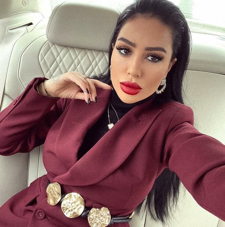 monicasuarez star free photos