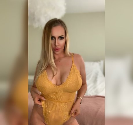 Lucy Tease actriz recopilación