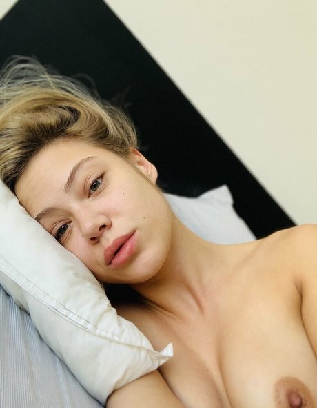 theaverycristy estrella desnuda imagen