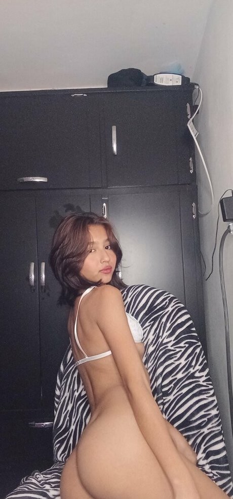 coralineros modèle érotique img