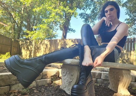 maemerciless haut modèle image