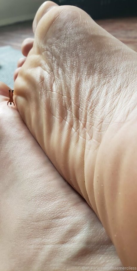 maemerciless actrice parfaite galeries