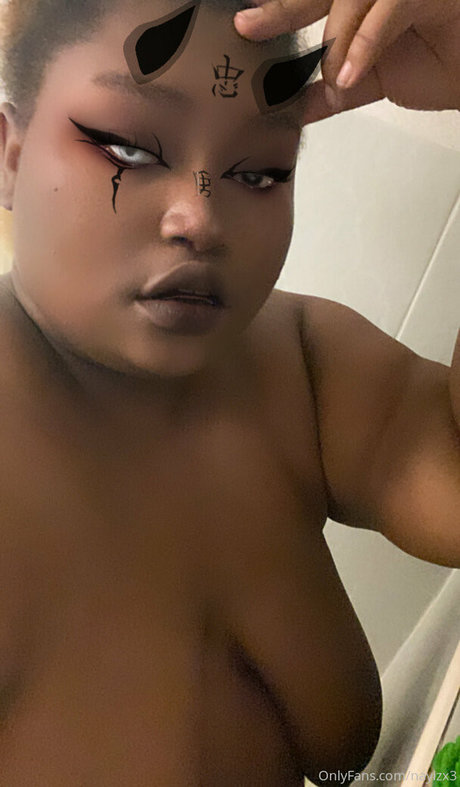 nayizx3 actrice érotique image