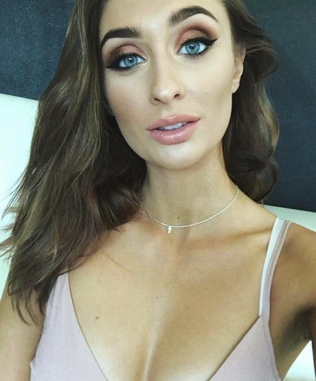 Emma Amelia actrice xxx galerie