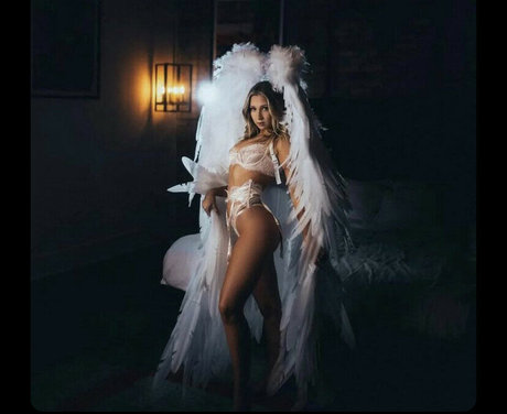Mackenzie Lubeck star free galleries