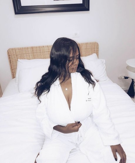 JustNati modèle img