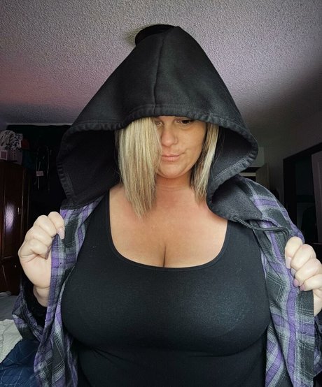 plussize andfine actriz desnuda archivo