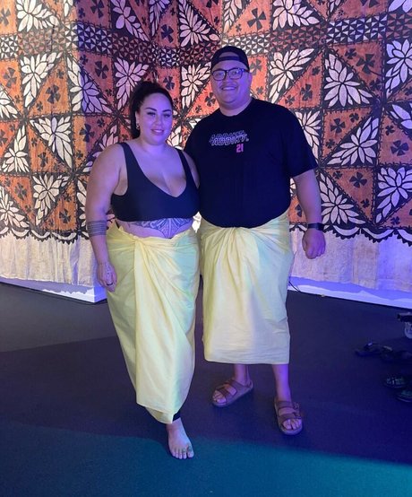 Antonia Waerea Adams estrella porno atractiva archivo