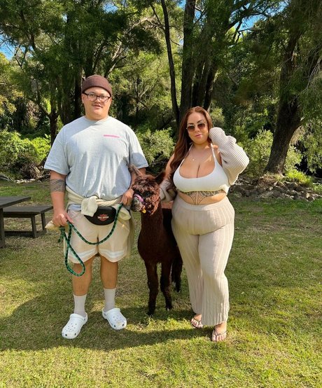 Antonia Waerea Adams jolie star du porno galerie