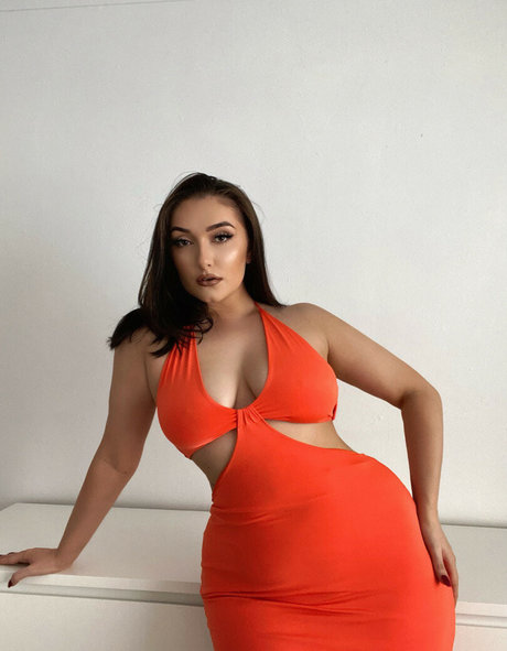 Sammie Warren modelo xxx imagen