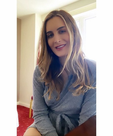 Britishmeghanspice desnudos de estrellas porno fotos