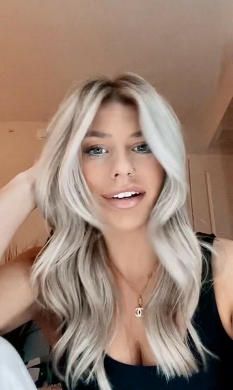 kyliefoland modelo libre recopilación