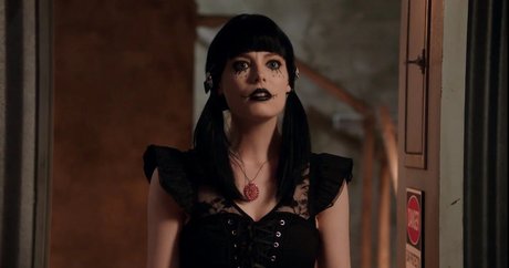 Gillian Jacobs pretty actress archive