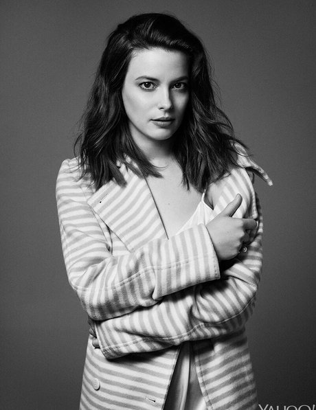 Gillian Jacobs adult model galleries