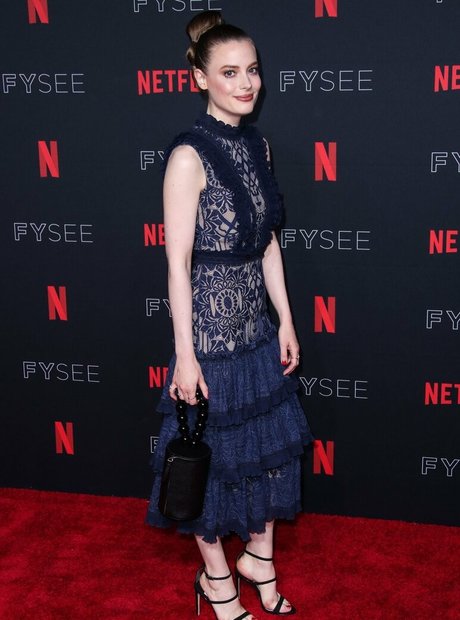 Gillian Jacobs hot star pictures