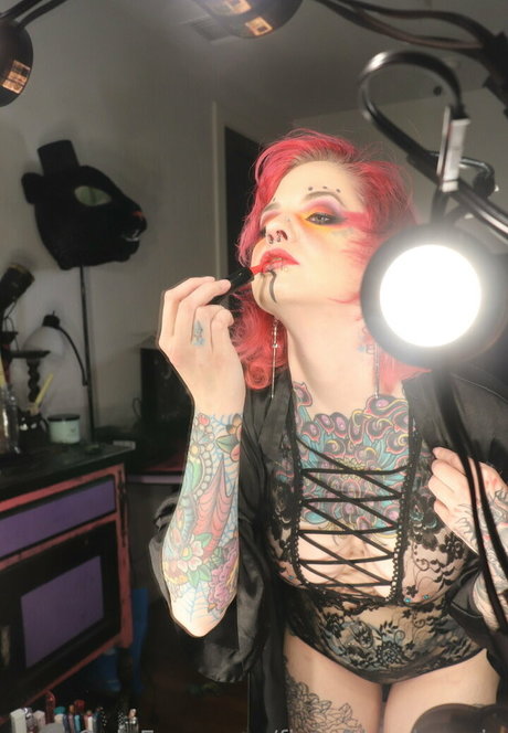 fireofthepheonix adult model pics