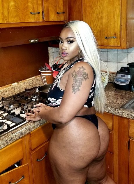 fineapple diva actrice de nus photos