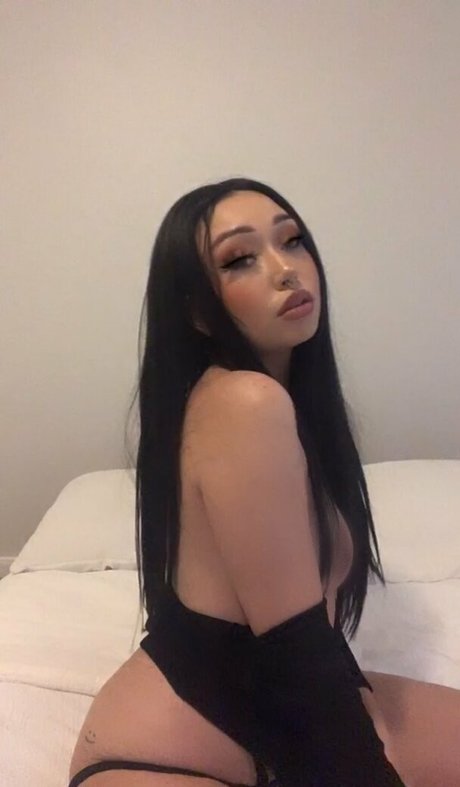 ulildevil free modèle exclusif image