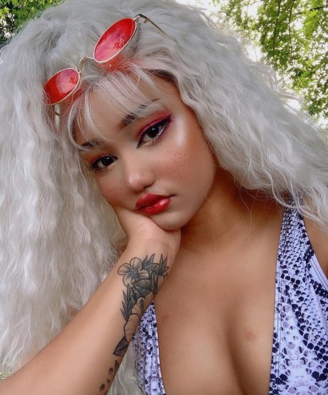 Numochiii hot pornstar photos
